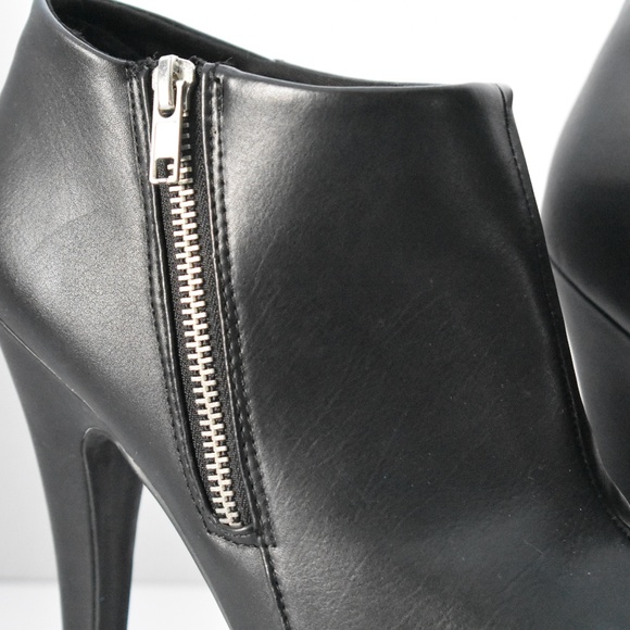 Heeled booties - Picture 2 of 4